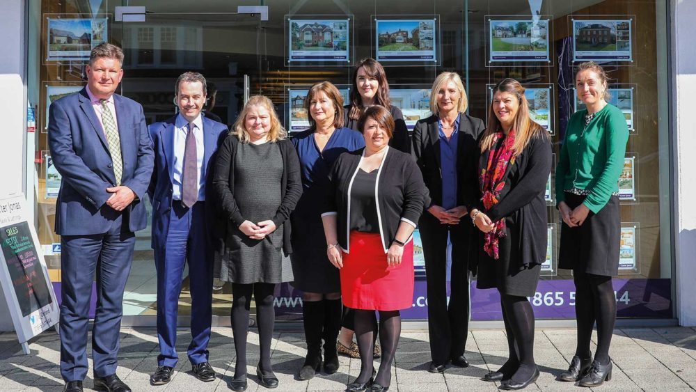 Simon McConnell Head of Residential Agency, Carter Jonas Oxford B4