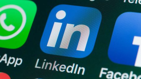 How not to lose 3 hours on LinkedIn?