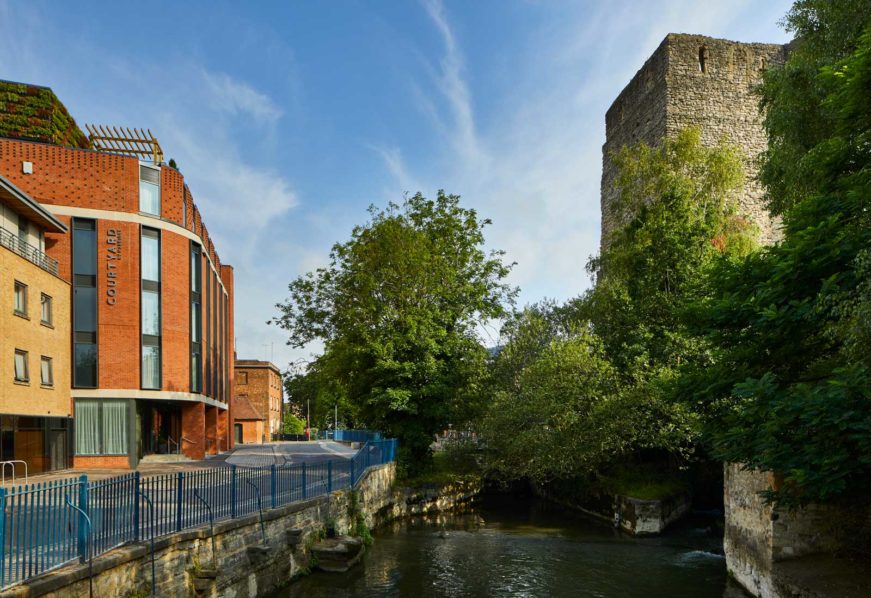 Courtyard By Marriott Oxford City Centre