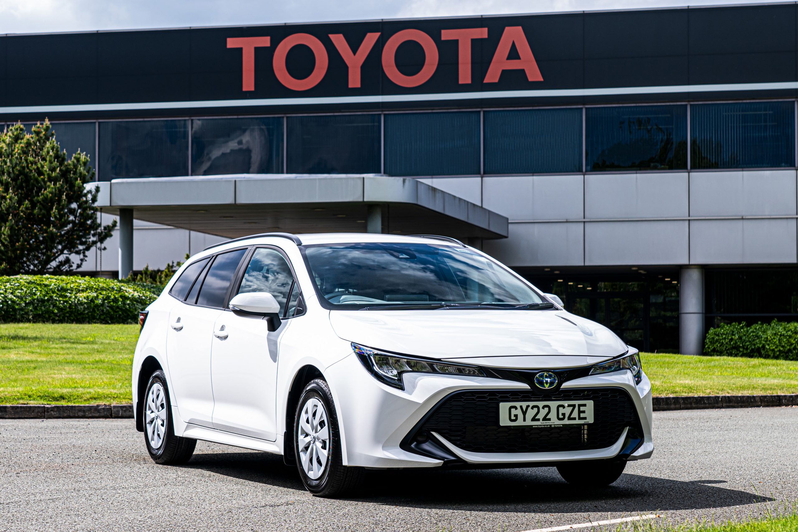 The new Toyota Corolla Commercial B4