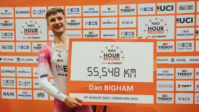 Oxford Brookes alumnus becomes cycling world record holder